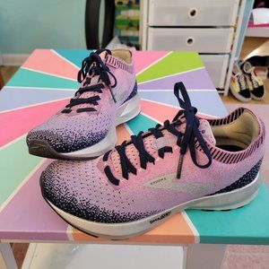 Brooks Running Shoes Size 7